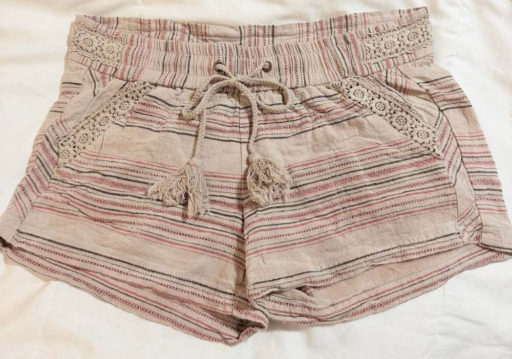Rewind Striped Drawstring Shorts with Crochet Trim Size 3/26W
